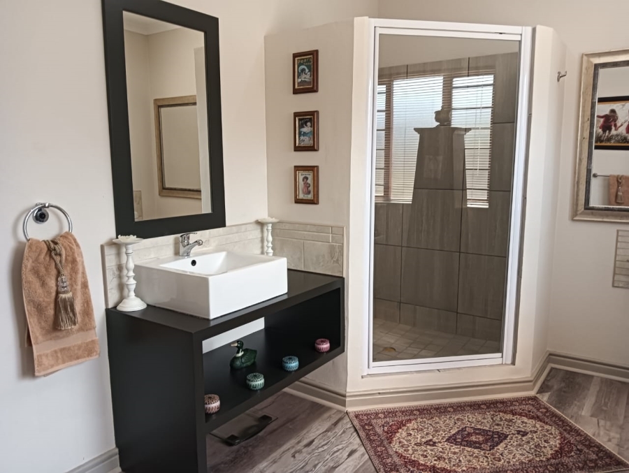 4 Bedroom Property for Sale in Fairway Heights Western Cape